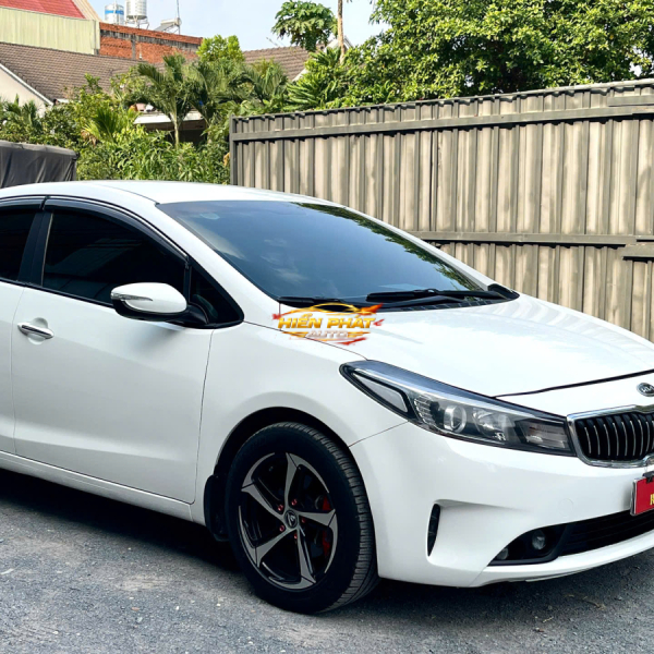CERATO 2017 TRẮNG AT