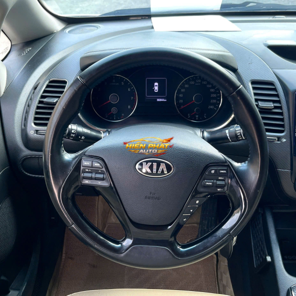 CERATO 2017 TRẮNG AT